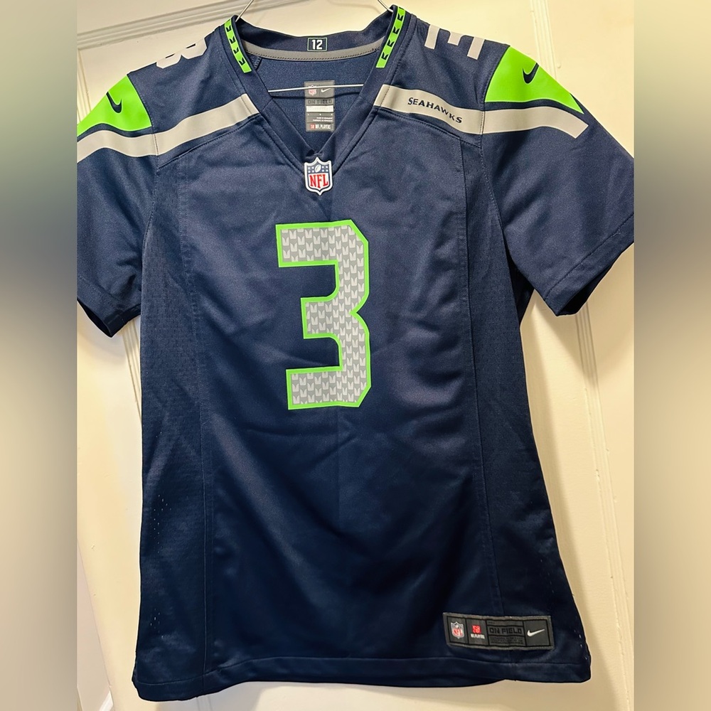 Seattle Seahawks women’s size large jersey